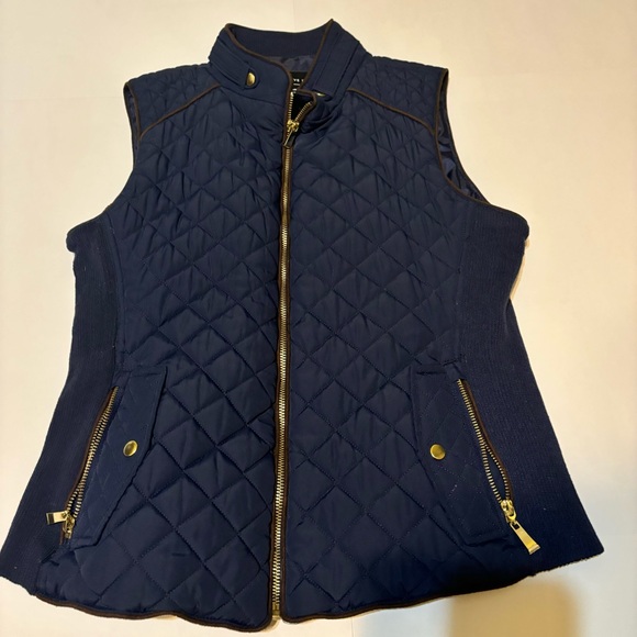 53. ⭐️ Active USA navy blue vest size medium - Picture 4 of 8